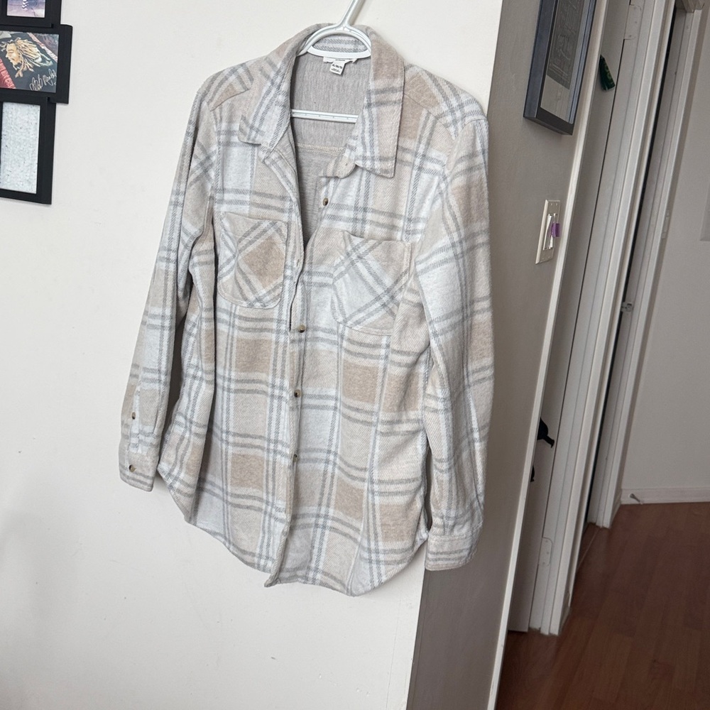 NWOT Beach Lunch Lounge Gray/Beige Button Up Sweater